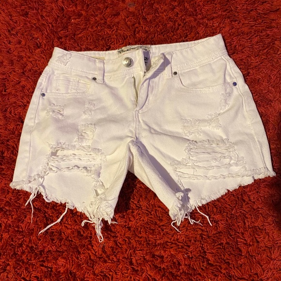 Distressed White Shorts Sz5 - Picture 1 of 4